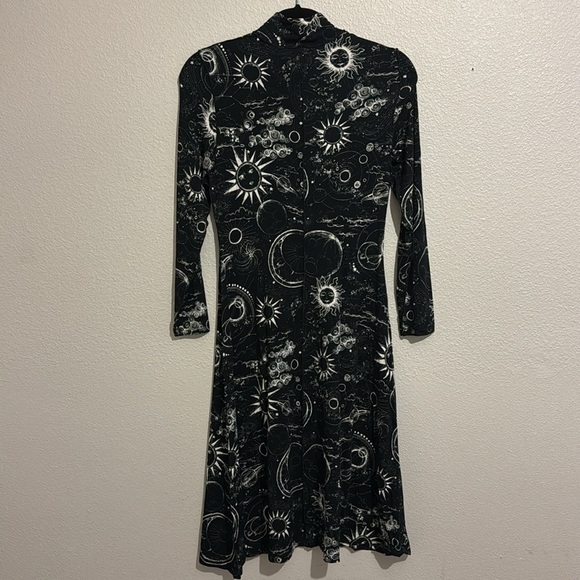 Johnny Was THE JANIE FAVORITE SEAMED MOCK NECK DRESS Celestial Moon Sun - Picture 6 of 6